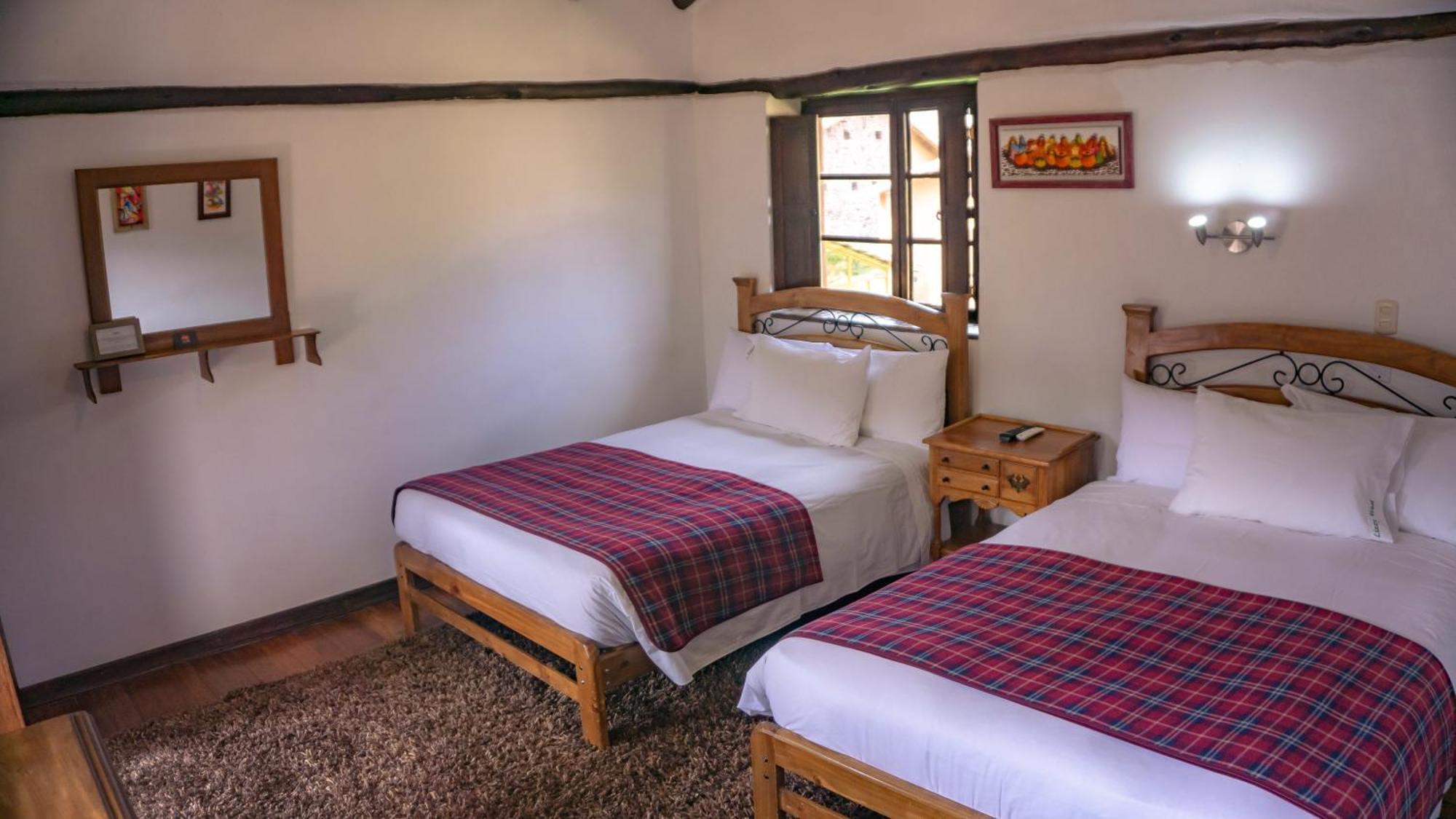 Lizzy Wasi Urubamba Hotel Екстериор снимка