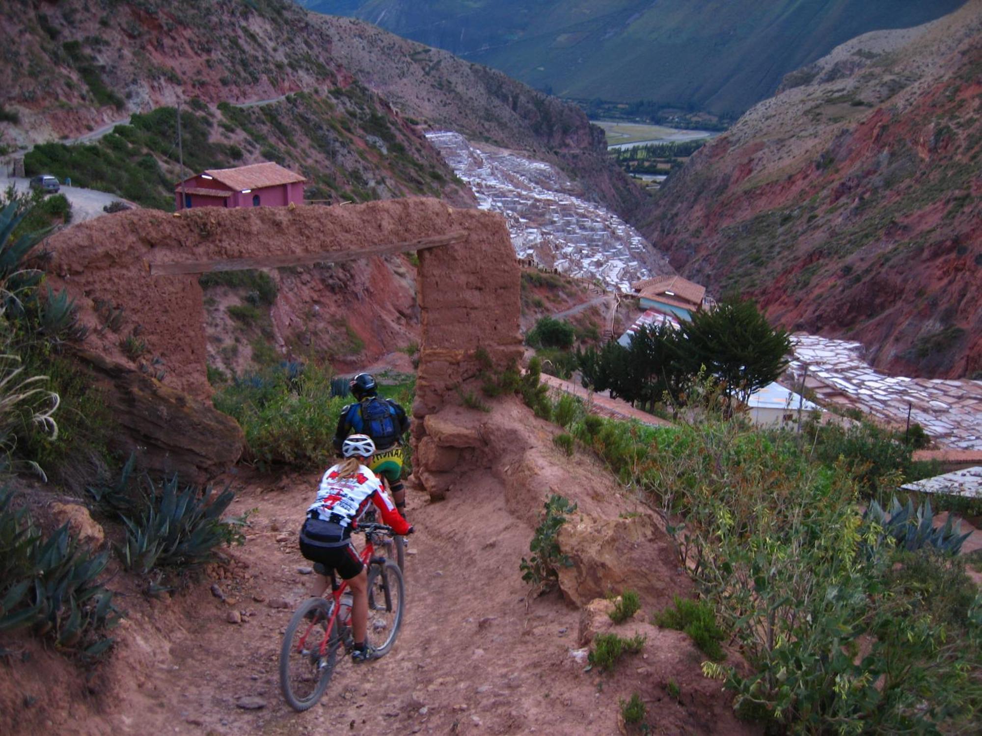 Lizzy Wasi Urubamba Hotel Екстериор снимка